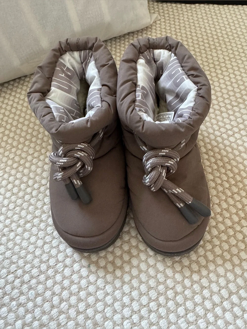 UGG Classic Maxi Short Boot